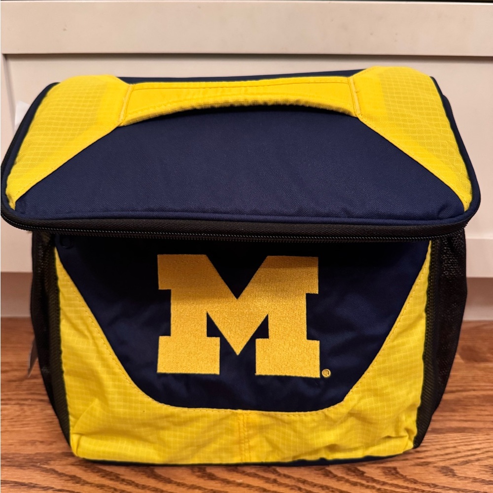 Brand NEW! Logo Athletic Blue and Yellow Insulated Lunch Bag
